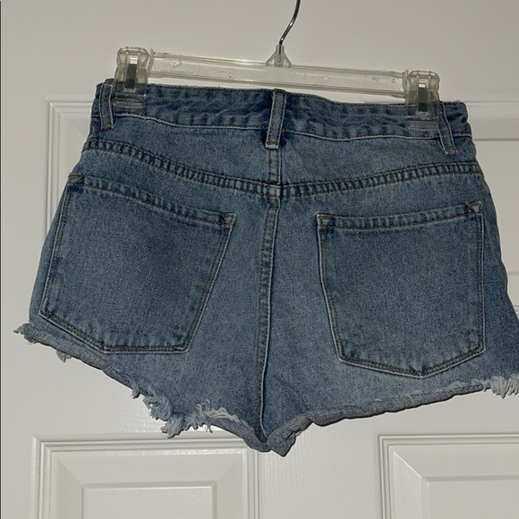 Amuse Denim Shorts - Picture 2 of 2